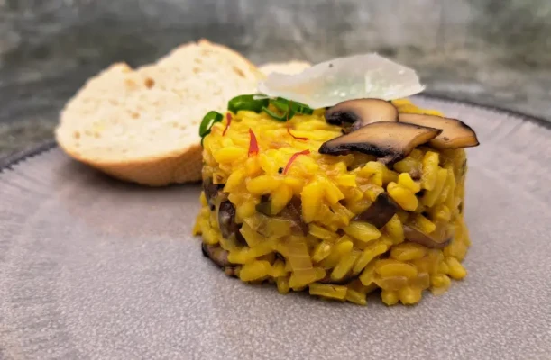 Safran-Pilz-Risotto - cremig, golden &amp; vegetarisch - Safran-Pilz-Risotto - cremig, golden &amp; vegetarisch | pikantum