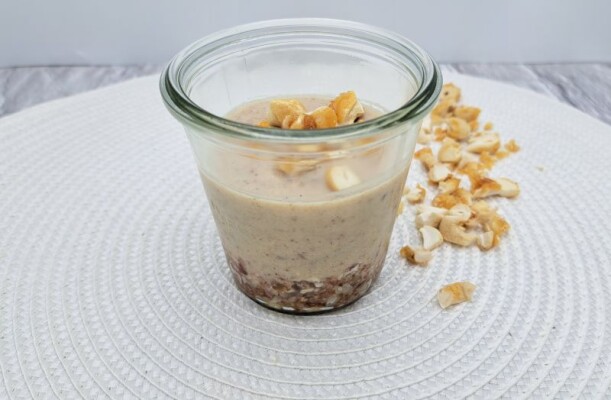 Dattel-Karamell-Mousse - Dattel-Karamell-Mousse im Glas – veganes Dessert-Rezept