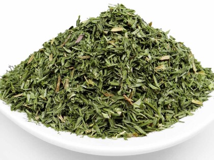 Schale mit getrockneten Bio Schnittlauchflocken