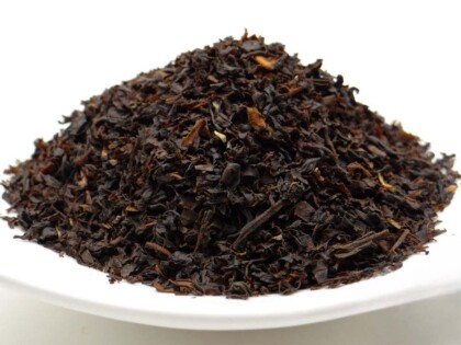 Schale mit Teeblättern Bio Schwarztee Ceylon