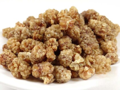 Schale mit getrockneten Bio Maulbeeren