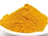 Schale mit Bio Kurkumapulver