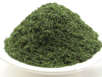 Schale mit gerebelten Bio Dillspitzen