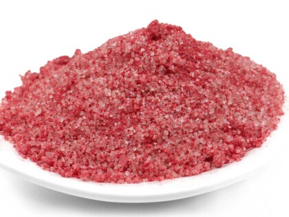 Schale mit Bio Erdbeerzucker