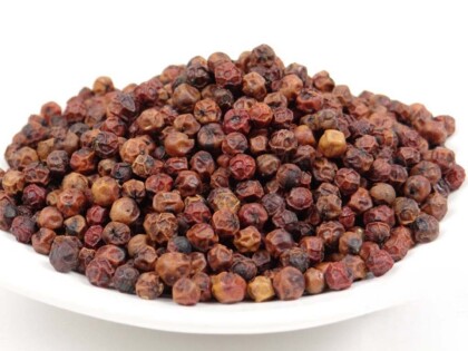 Schale mit rotem Bio Kampotpfeffer