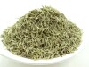 Schale mit getrocknetem und geschnittenem Bio Rosmarin